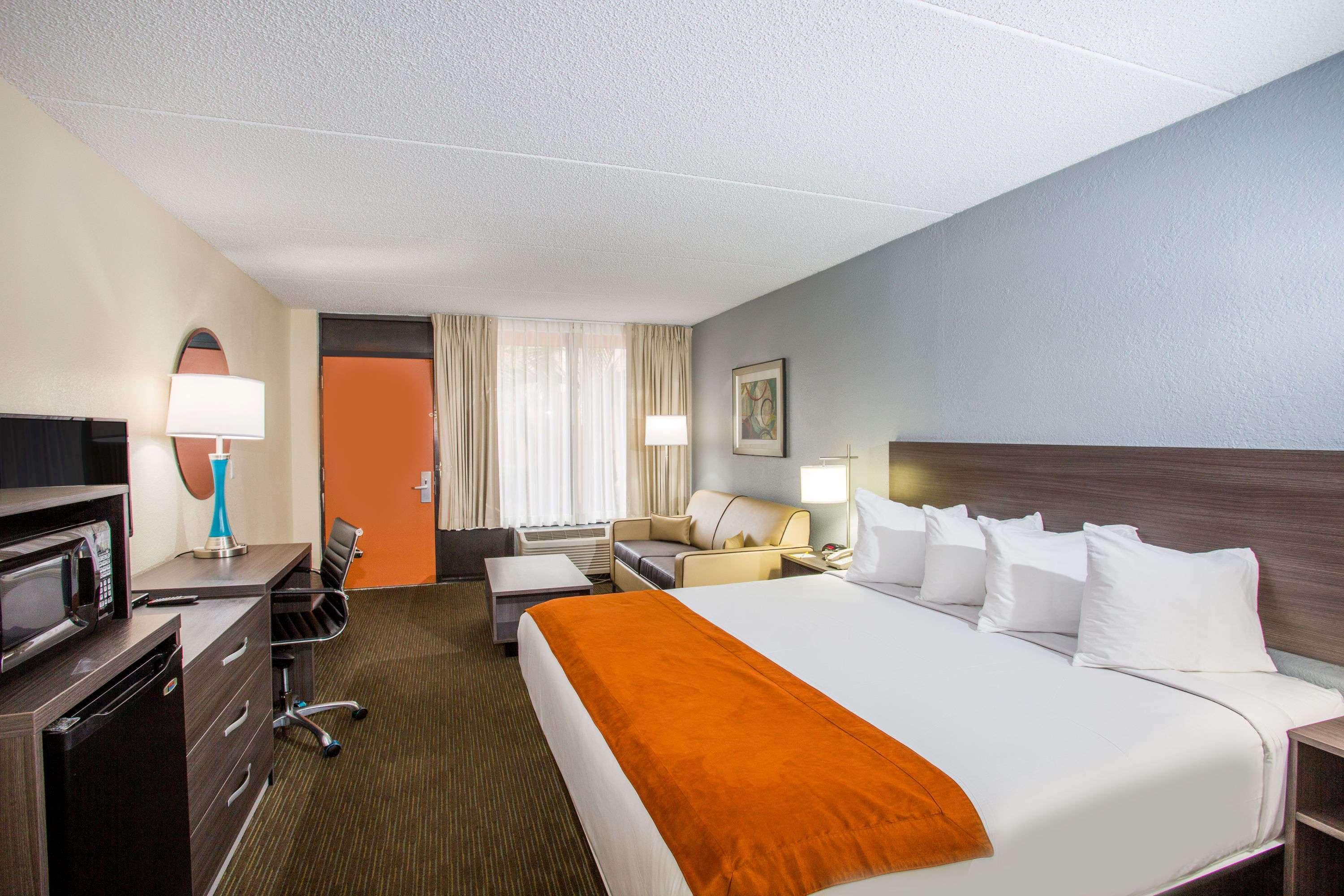 Days Inn & Suites By Wyndham Orlando Airport Exterior foto